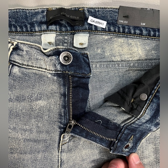NWT -Diesel Black Gold Women’s Distressed Slim Skinny Jeans - Made in Italy - 28 - Picture 3 of 11